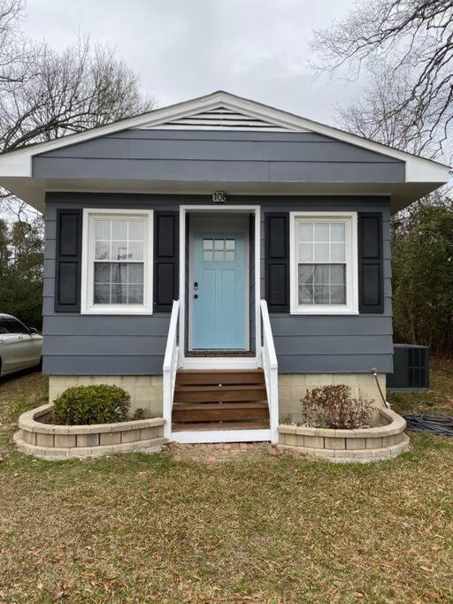 Boho Bungalow - Steps From Historic Downtown Apex Luaran gambar