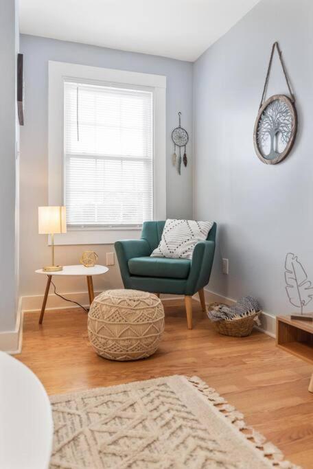 Boho Bungalow - Steps From Historic Downtown Apex Luaran gambar