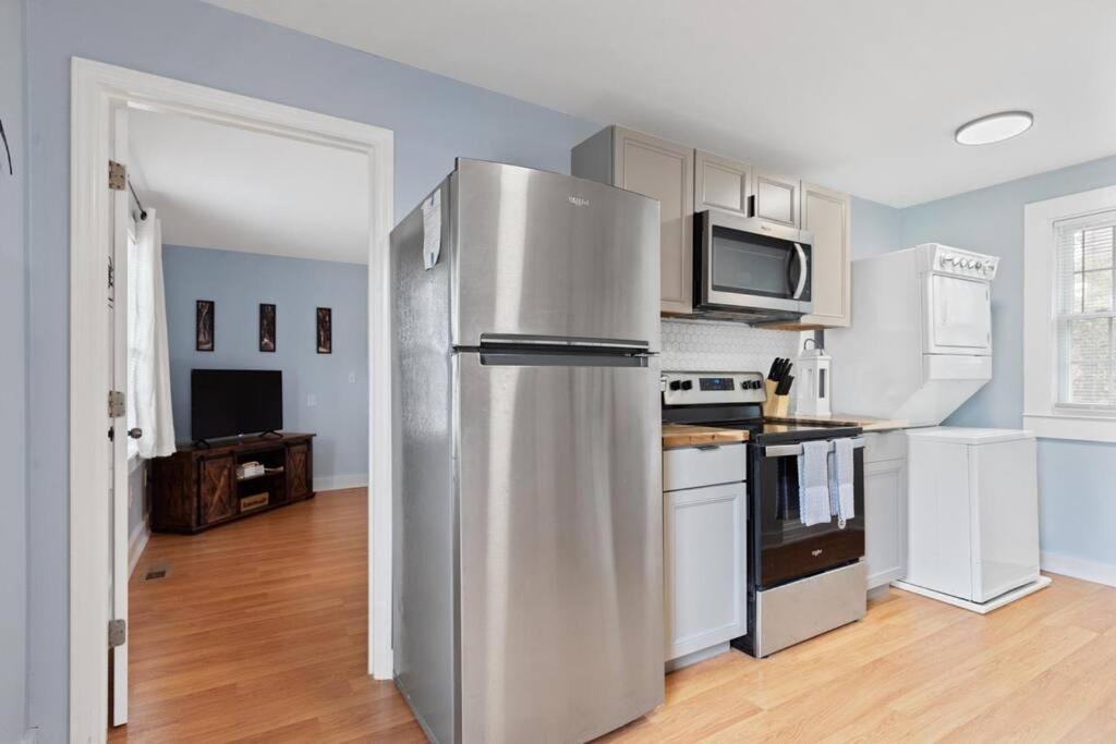 Boho Bungalow - Steps From Historic Downtown Apex Luaran gambar